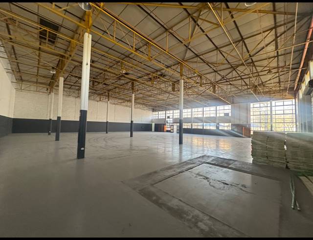 1,271M² WAREHOUSE TO LET IN HERMANSTAD